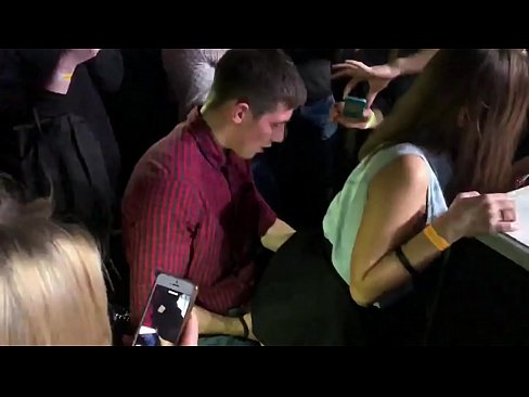 ❤️ Rus gecə klubunda əsl seks. 18 yaşlı rus qızı gecə klubunda anus və vajinada sikilib ☑ Seks videosu az.pinkporno.ru ❌